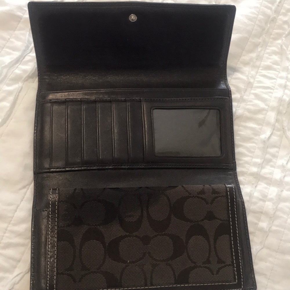 💫 Coach Wallet 💫 - Picture 2 of 3